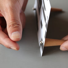 画像をギャラリービューアに読み込む, カードも写真も簡単に飾れるフォトスタンド CARLO(カルロ)