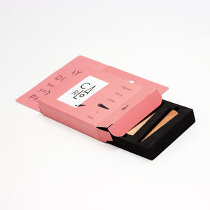 カードも写真も簡単に飾れるフォトスタンド CARLO(カルロ)