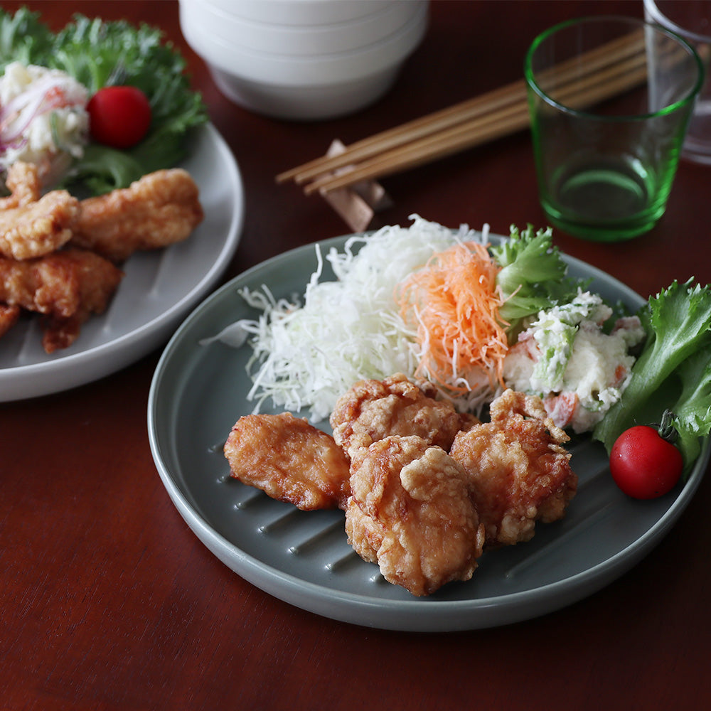 からあげクン お皿 モノトーンプレート 野暮ったく