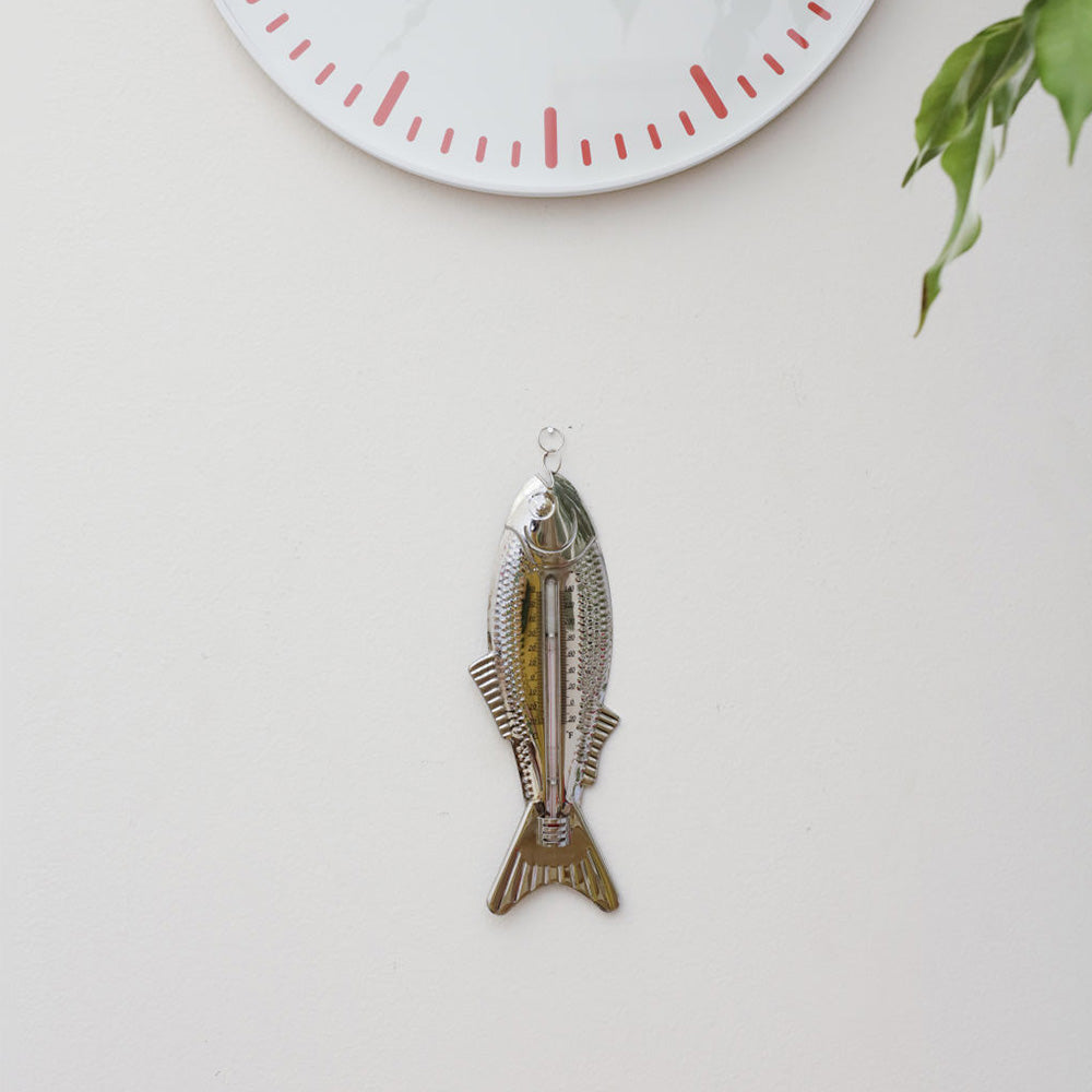 屋内外で使用可能な魚型の温度計 Fish Thermometer（フィッシュサーモメーター） – MAG. online shop