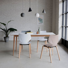 画像をギャラリービューアに読み込む, 優しい色味と落ち着いた木目が特徴の FOX フォックス テーブル