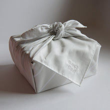 画像をギャラリービューアに読み込む, 【50%OFF!】日常使いしやすい、想いが込もったハンカチのギフト FT / HANDKERCHIEF