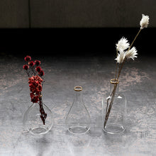 画像をギャラリービューアに読み込む, クラシカルで清楚、口元の金縁が印象的なシリーズのフラワーベース Hazel Jr.(ヘーゼル ジュニア)