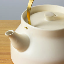 画像をギャラリービューアに読み込む, まろやかなお湯。静かな沸騰の音でやさしい生活が過ごせる 陶のやかん