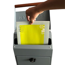 画像をギャラリービューアに読み込む, クールなカラーと木目調のハンドルがカッコ良い POST(ポスト)