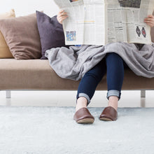 画像をギャラリービューアに読み込む, 靴屋さんがつくった室内を”歩く”ことを考えたスリッパ room's(ルームズ)