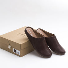 画像をギャラリービューアに読み込む, 靴屋さんがつくった室内を”歩く”ことを考えたスリッパ room's(ルームズ)