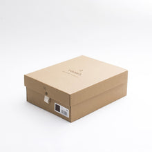 画像をギャラリービューアに読み込む, 靴屋さんがつくった室内を”歩く”ことを考えたスリッパ room's(ルームズ)