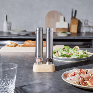 ハンディサイズでコンパクトな電動ミル Russell Hobbs Salt & Pepper Mill Mini(ラッセルホブス ソルト&ペッパー ミニ)