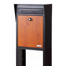 画像をギャラリービューアに読み込む, ガルバリウムの外壁やナチュラルな木目のお宅にピッタリな STAND POST(スタンドポスト)