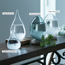 画像をギャラリービューアに読み込む, 天候の変化で結晶の形が変わる しずく型のオブジェ Tempo Drop(テンポ ドロップ)