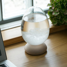 画像をギャラリービューアに読み込む, 天候の変化で結晶の形が変わる たまご型のオブジェ Tempo Pulse(テンポ パルス)