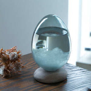 天候の変化で結晶の形が変わる たまご型のオブジェ Tempo Pulse(テンポ パルス)