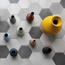 画像をギャラリービューアに読み込む, アイアンの質感が特徴的 Valente Unpo(ヴァレンテ ウンポ)