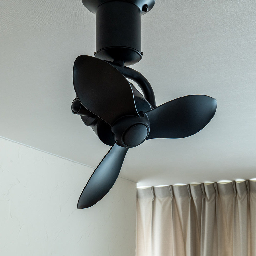 洗練されたミニマルデザインで、空間に溶け込むシーリングファン 3D