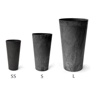 自然環境に近い状態を表現できる縦長プランター ART STONE TALL（アートストーン トール）