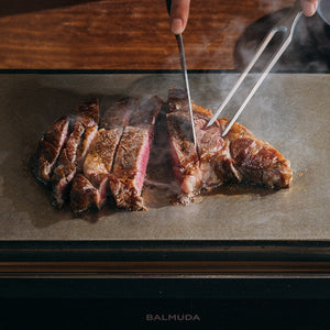 ライブキッチンの おいしさと楽しさを実現する ホットプレート BALMUDA The Plate Pro