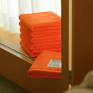 ふわふわの肌触りが特徴で洗濯時の変形が少ないカラータオル BANACO ROUCO COLOR TOWEL