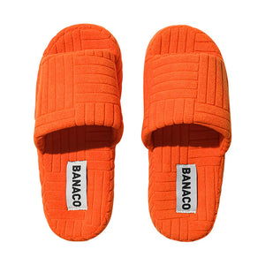 やわらかいテリー素材でふんわりした快適な履き心地のスリッパ BANACO VIVID TERRY ROOM SLIPPER