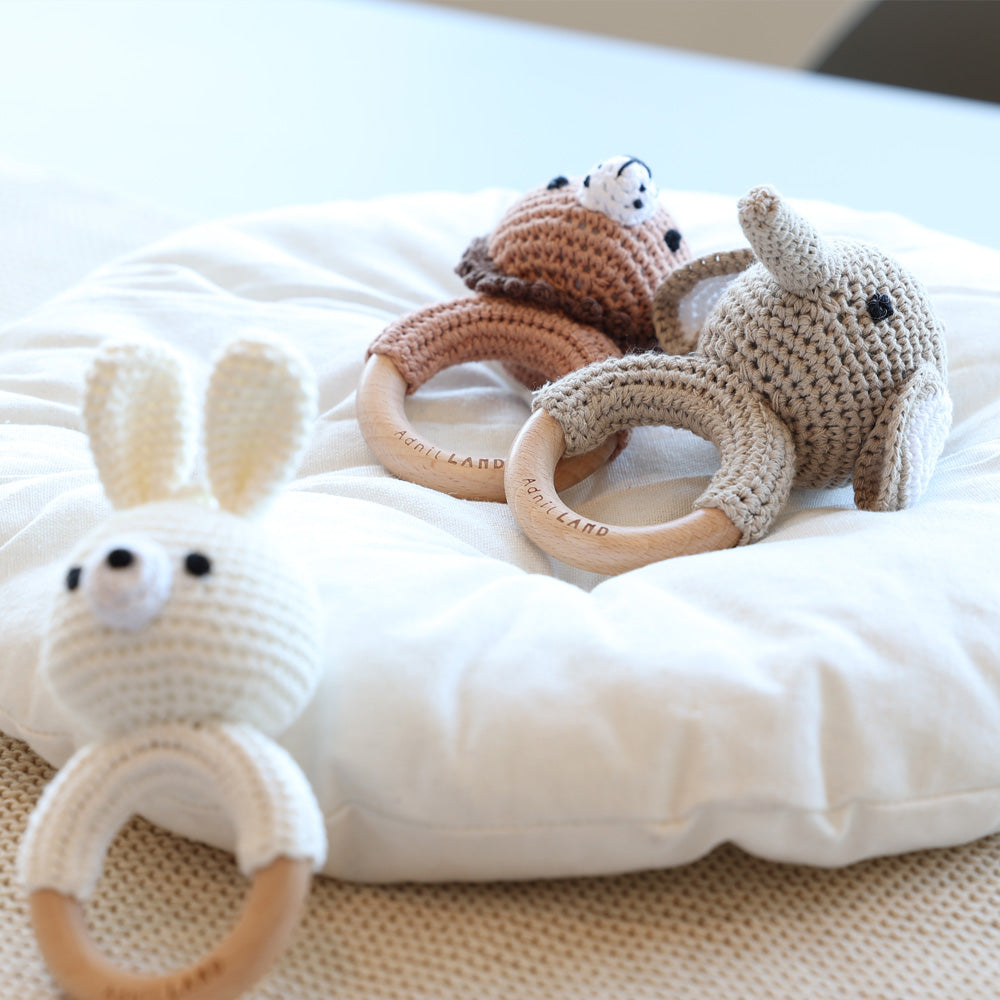 リンリンと音が鳴るかぎ編みされたあみぐるみラトル BEBE ANIMAL（べべ