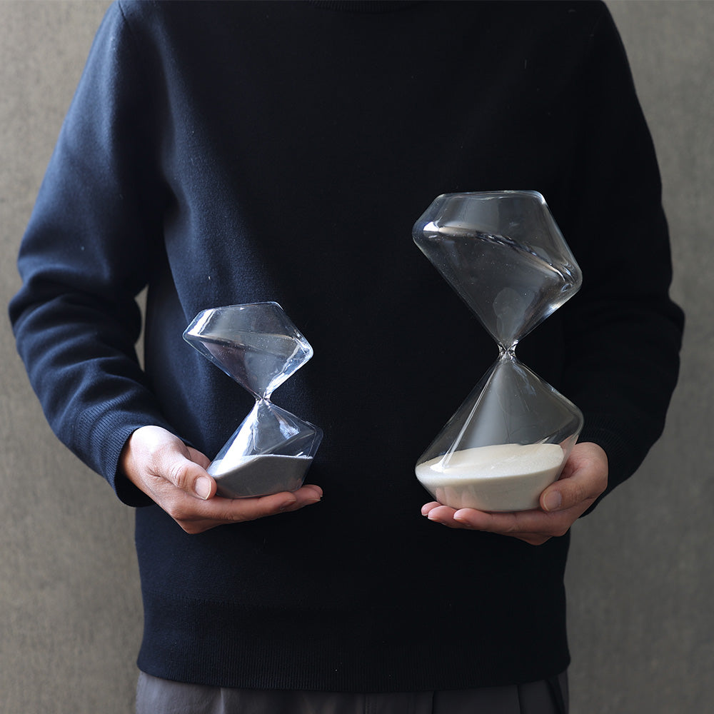 新しい形状と美しさを持つガラス製 砂時計 Benedikt（ベネディクト