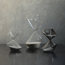 画像をギャラリービューアに読み込む, 新しい形状と美しさを持つガラス製 砂時計 Benedikt（ベネディクト）
