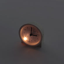 画像をギャラリービューアに読み込む, 最小限で正確に 生活に溶け込むミニマルな電波時計 BEZEL（ベゼル）
