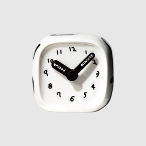 【予約商品】手のひらサイズの愛らしいキューブ型デスククロック Bmix Studio INAP EDITION CUBE CLOCK
