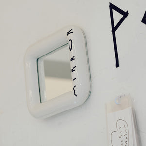 【予約商品】素材の持つ程よい重厚感とクリーンな光沢感が上品なミラー Bmix Studio INAP EDITION O'MIRROR SQUARE