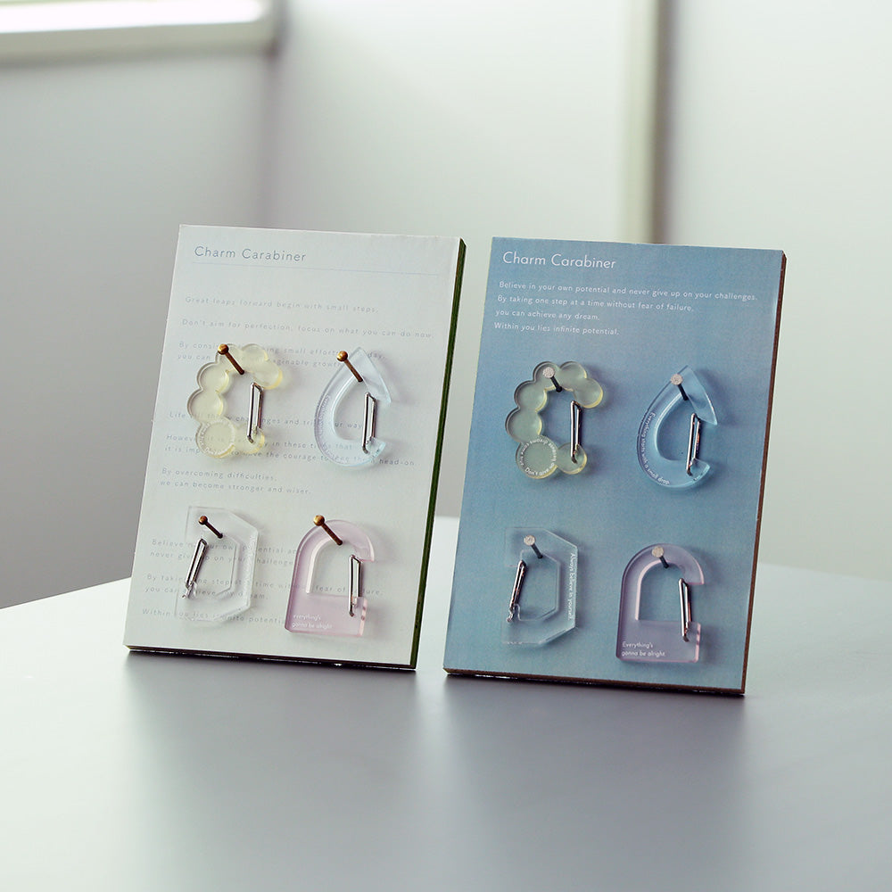 お守りのように、願いを込めたアクリルカラビナ CHARM CARABINER