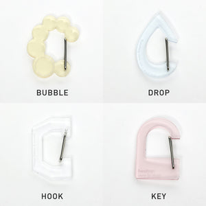 お守りのように、願いを込めたアクリルカラビナ CHARM CARABINER（チャーム カラビナ）