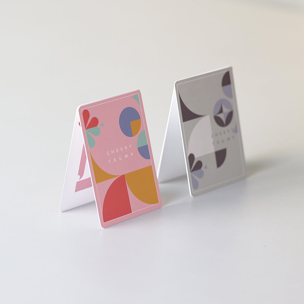 遊ぶ前に、つい自慢したくなる木箱入りトランプ CHEERY TRUMP