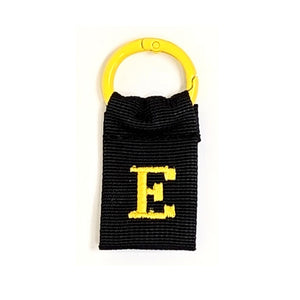 厚みのあるタフなナイロンテープを使用した COLLEGE LETTER TAG（カレッジレタータグ）