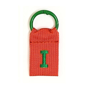 厚みのあるタフなナイロンテープを使用した COLLEGE LETTER TAG（カレッジレタータグ）