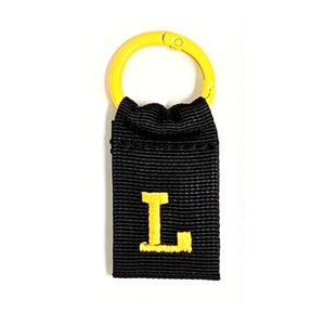 厚みのあるタフなナイロンテープを使用した COLLEGE LETTER TAG（カレッジレタータグ）