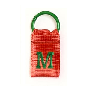 厚みのあるタフなナイロンテープを使用した COLLEGE LETTER TAG（カレッジレタータグ）