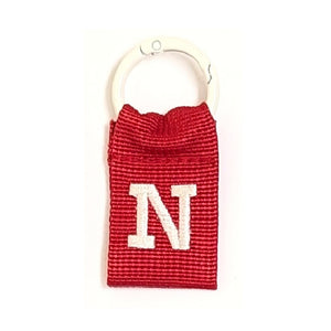 厚みのあるタフなナイロンテープを使用した COLLEGE LETTER TAG（カレッジレタータグ）