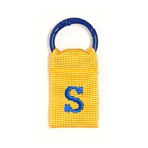 厚みのあるタフなナイロンテープを使用した COLLEGE LETTER TAG（カレッジレタータグ）