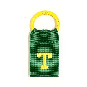 厚みのあるタフなナイロンテープを使用した COLLEGE LETTER TAG（カレッジレタータグ）