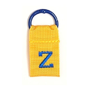 厚みのあるタフなナイロンテープを使用した COLLEGE LETTER TAG（カレッジレタータグ）
