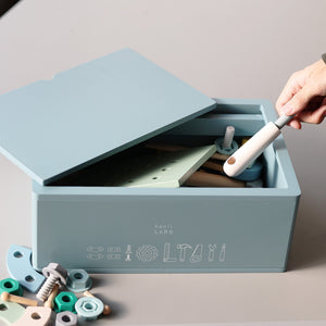 クルクル、トントン、ネジネジ 想像力を養う体験玩具 CRAFT TOOLBOX（クラフト ツールボックス）
