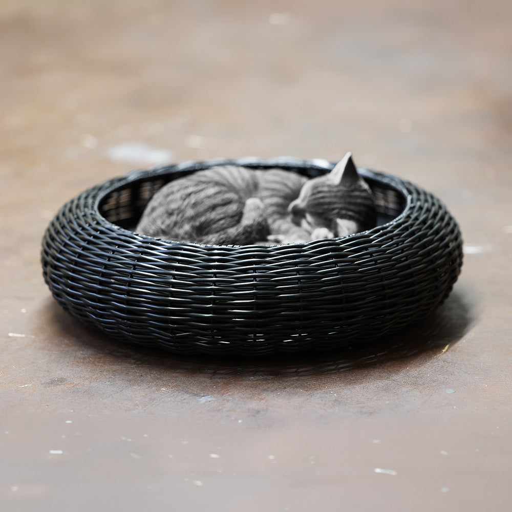お部屋を彩る シックな黒のペット用ベット Cuddly Bed（カドリーベッド