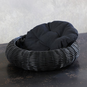 お部屋を彩る シックな黒のペット用ベット Cuddly Bed（カドリーベッド）