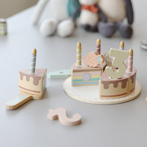 毎日が記念日気分 木のぬくもりを感じるマイケーキ CUTTING BIRTHDAY CAKE（カッティング バースデー ケーキ）