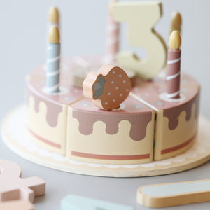 毎日が記念日気分 木のぬくもりを感じるマイケーキ CUTTING BIRTHDAY CAKE（カッティング バースデー ケーキ）