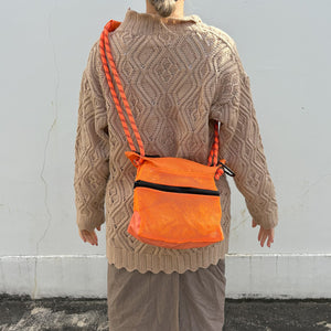 中心部分が伸びて容量が増えるメッシュバッグ CYCLE BAG MESH MINI