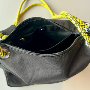 中心部分が伸びて容量が増えるバッグ CYCLE BAG MINI