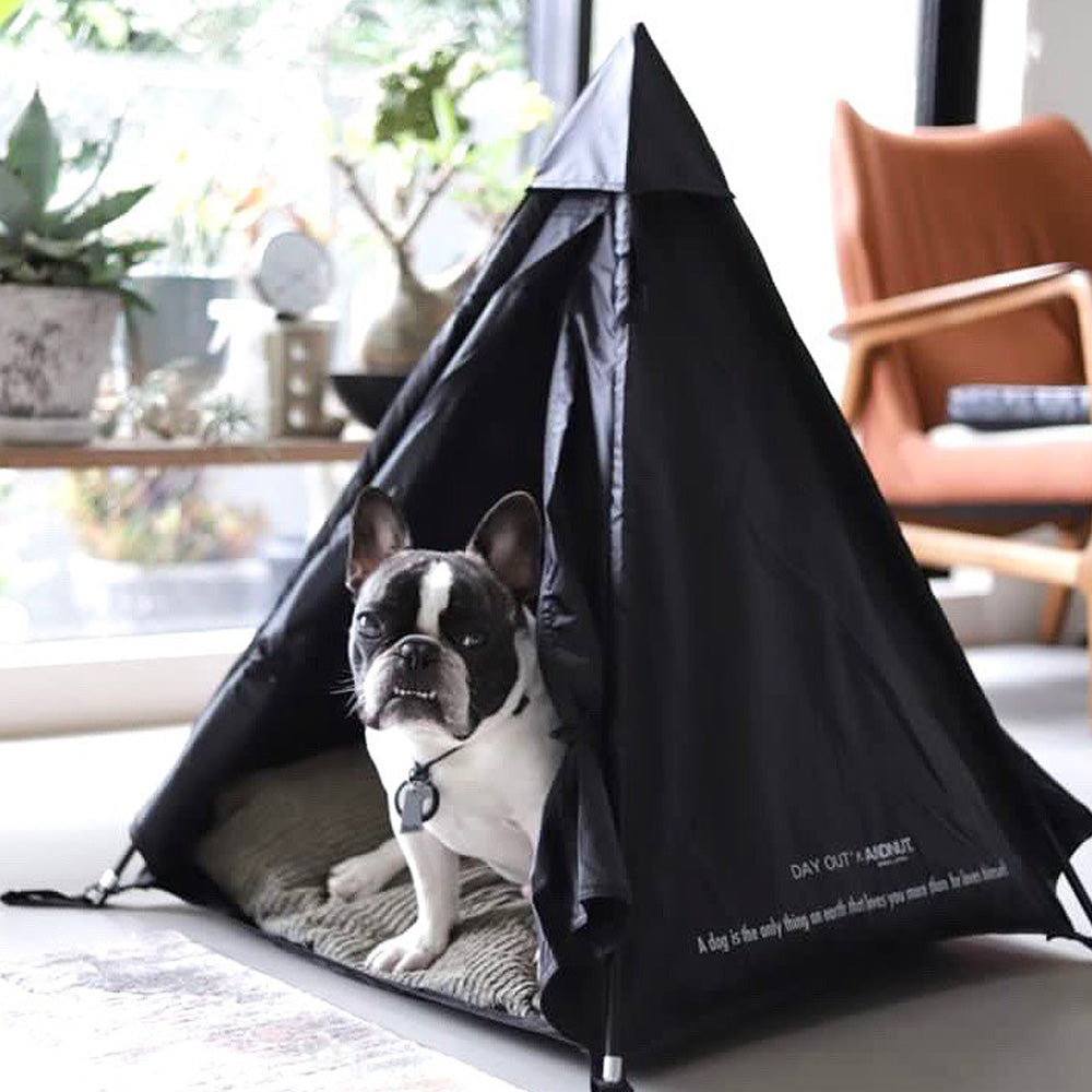 実用性も高く犬も喜ぶドッグテント DOG TIPPY TENT（ドッグ ティピ テント）