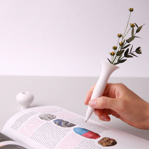 ボールペンであり、一輪挿しでもある doodoo VASE Desk Pen