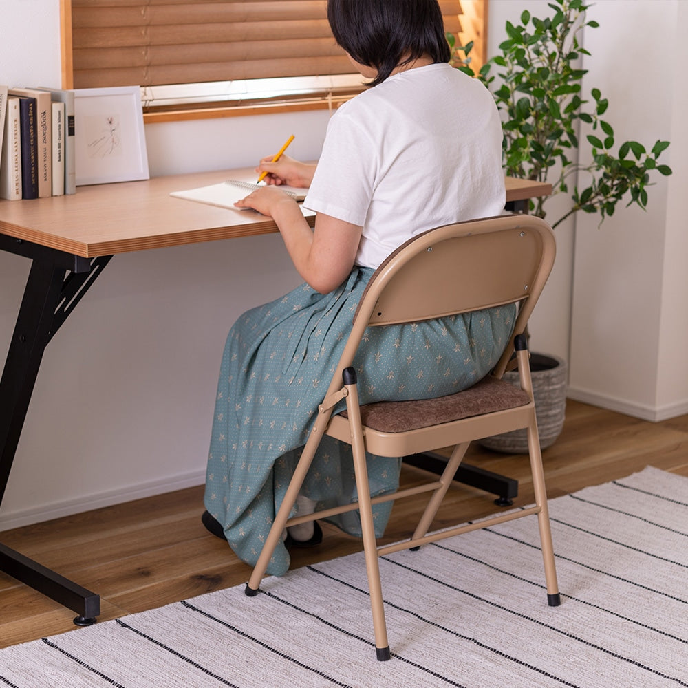 オフィスワークやテレワークなど、様々なシーンで活躍する